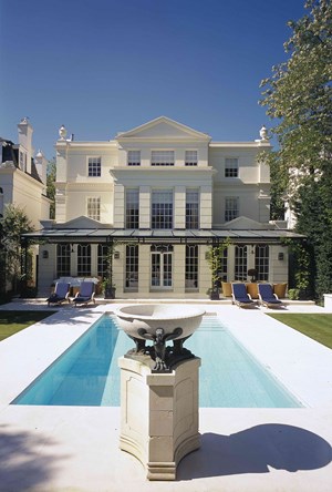 26 rear elevation and outdoor pool Classical North London House Копировать1