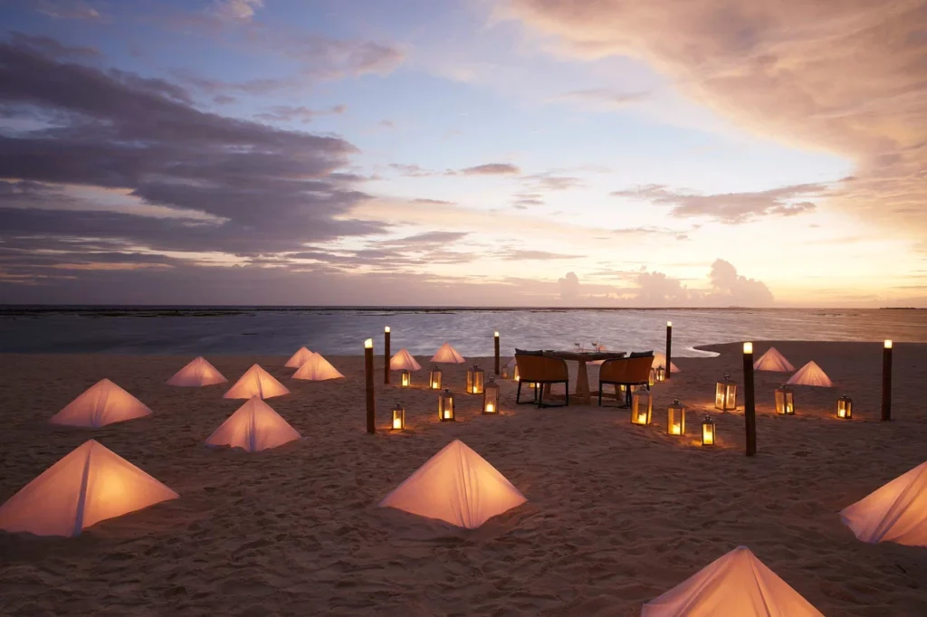 Le Meridien Maldives Resort & Spa Private Beach Dining (a)